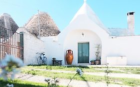 Il Trullo Bianco A Masseria Santalachicca